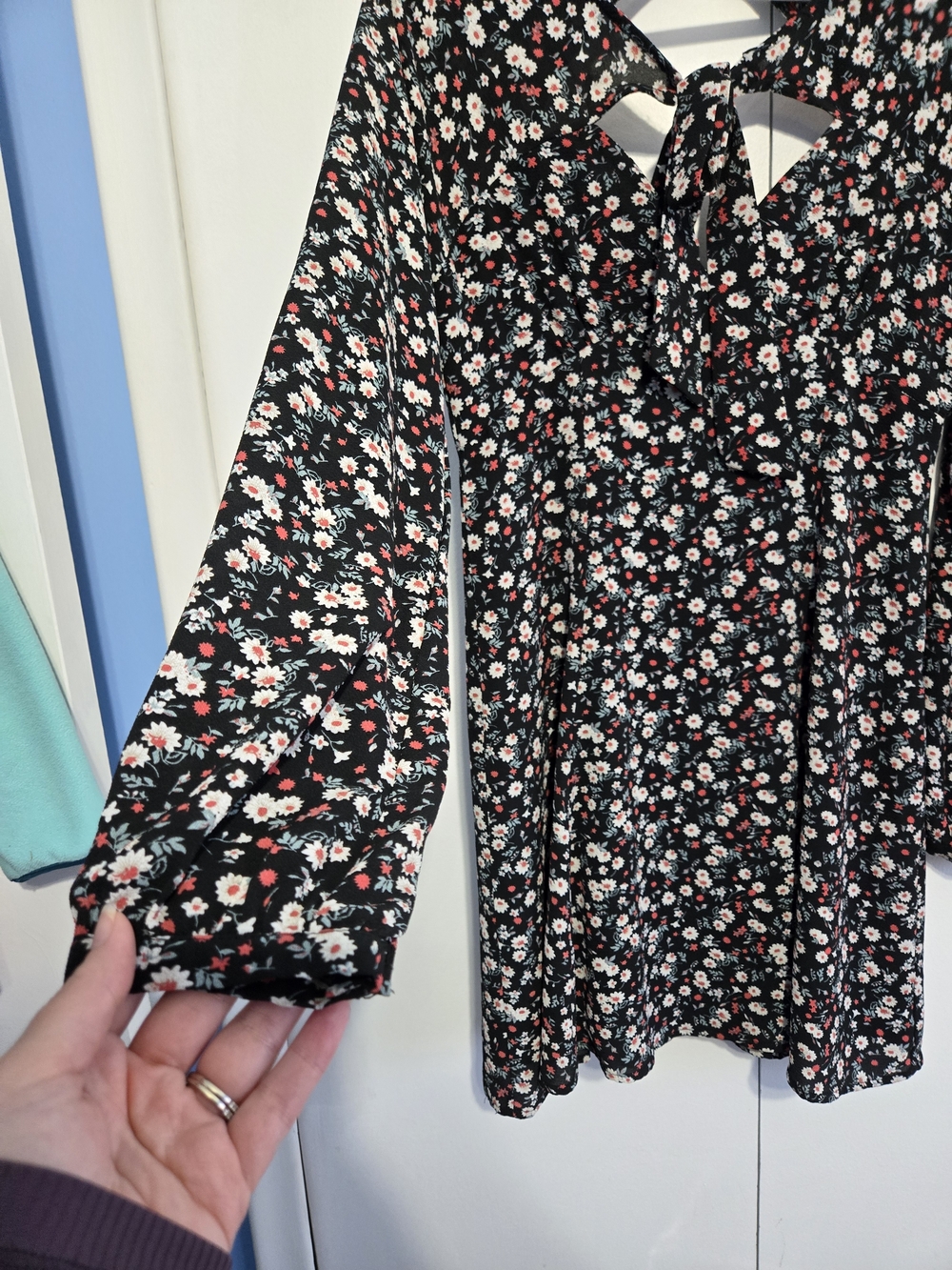 Flying Tomato Floral Mini Dress Long Sleeve Tie Front Cutout Black Boho Size M - Picture 3 of 6